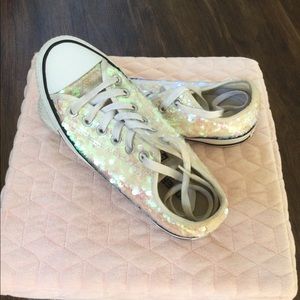 Irredescent  sequence converse sneakers size 6.5